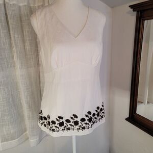 ANN TAYLOR White Linen Blend Embroidered Hem Shell Top Sleeveless Size 6